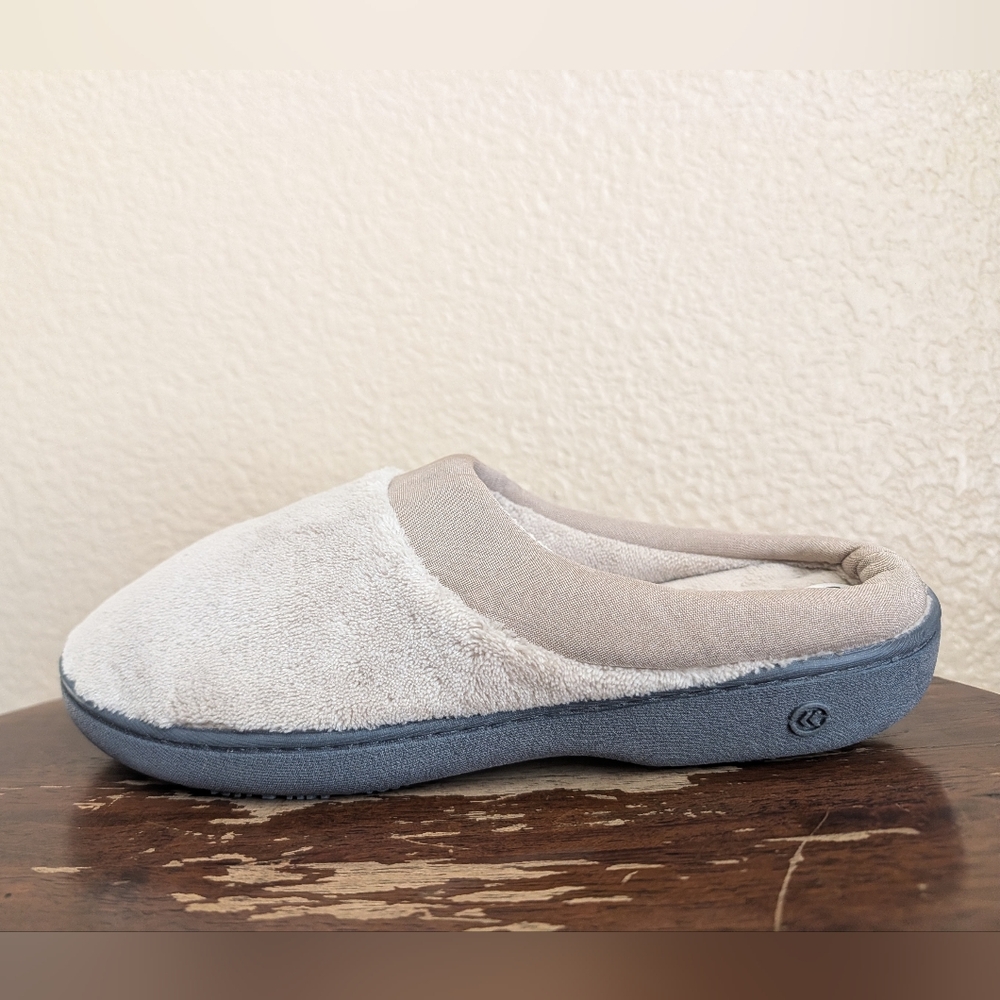 isotoner Women's Microterry Slide Slippers Beige - Size 9.5-10 XL NWOT